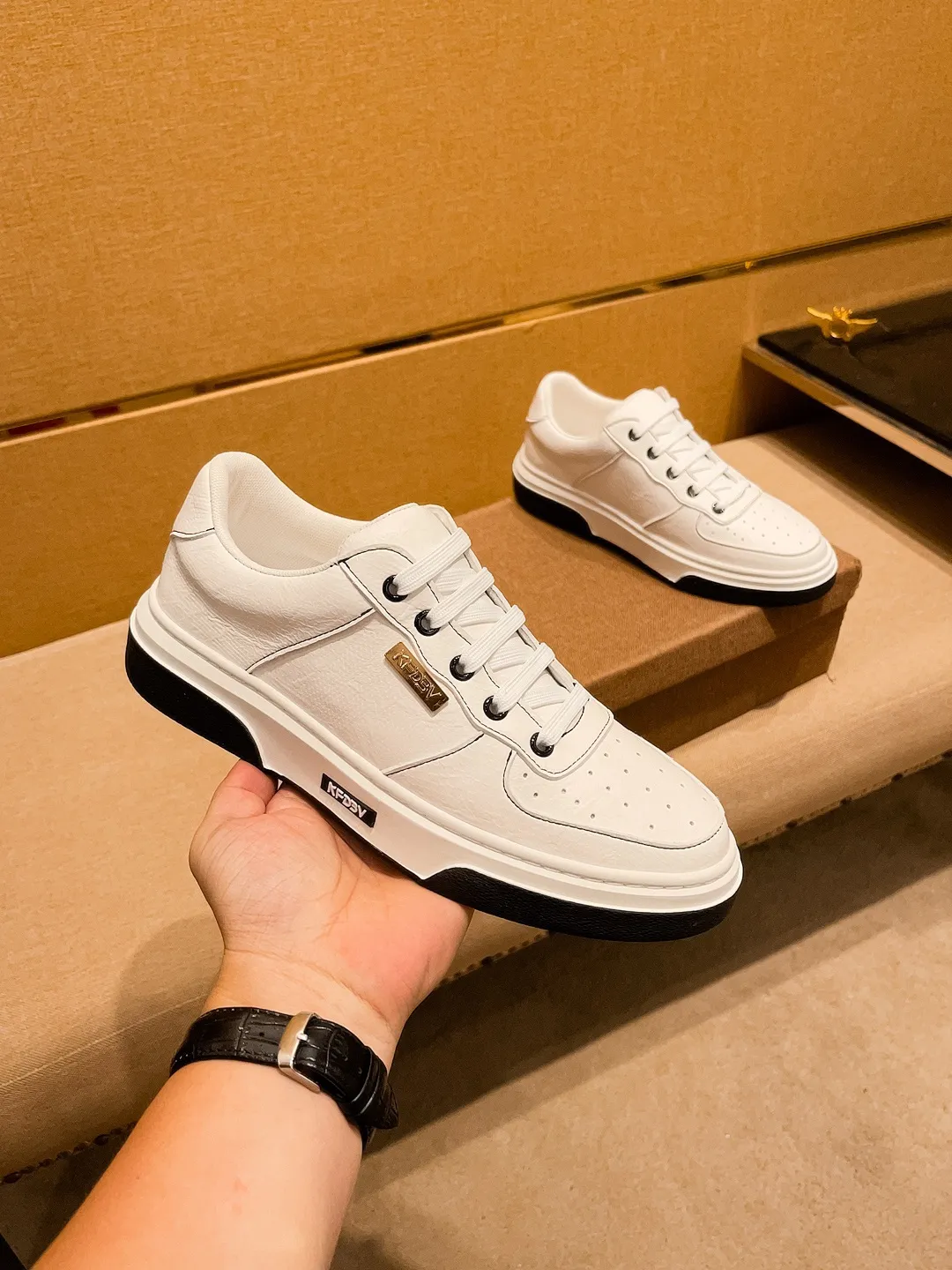 Men's shoes💰 420💰[BV]🔥 High-end men's shoes brand official website 1:1 latest masterpiece: the upper is made of Italian imported first-layer cowhide with a comfortable and breathable lining➕original non-slip and wear-resistant outsole🔥, making walking more convenient and comfortable! An exclusive new model, a stunning work, a beautiful 1:1 replica [color] compared to the official quality! Create a fashionable personality to set off your uniqueness! A must-have for trendy men! Classic 🔥Size: 38-44 Color: 🔥 Colors available🔥.